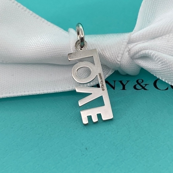 Tiffany & Co LOVE lcharm retired silver 925  notes letter charm NEW - Picture 4 of 6